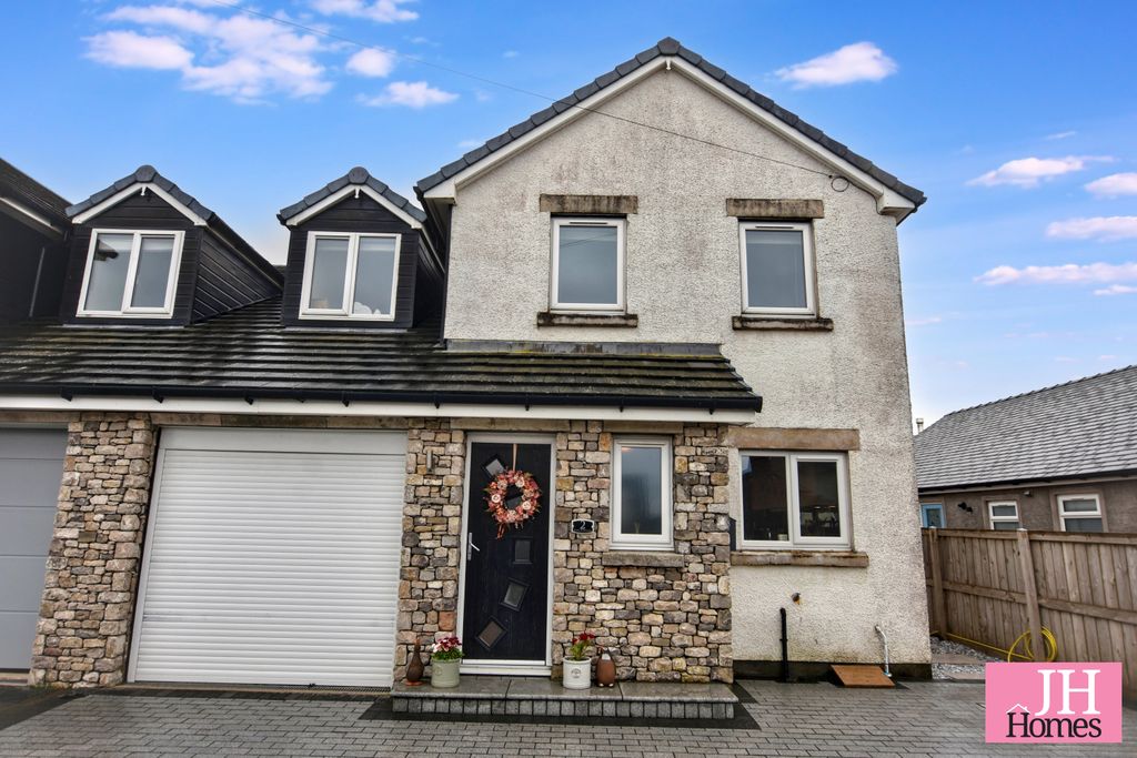 Property photo 1 of 32