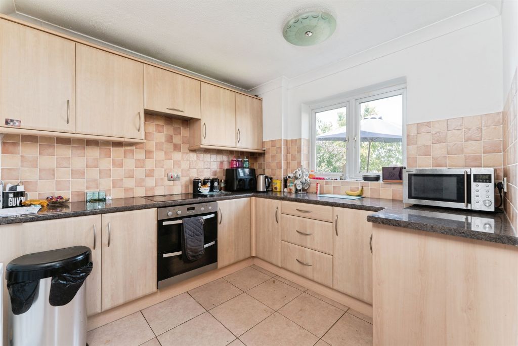 Property photo 3 of 17