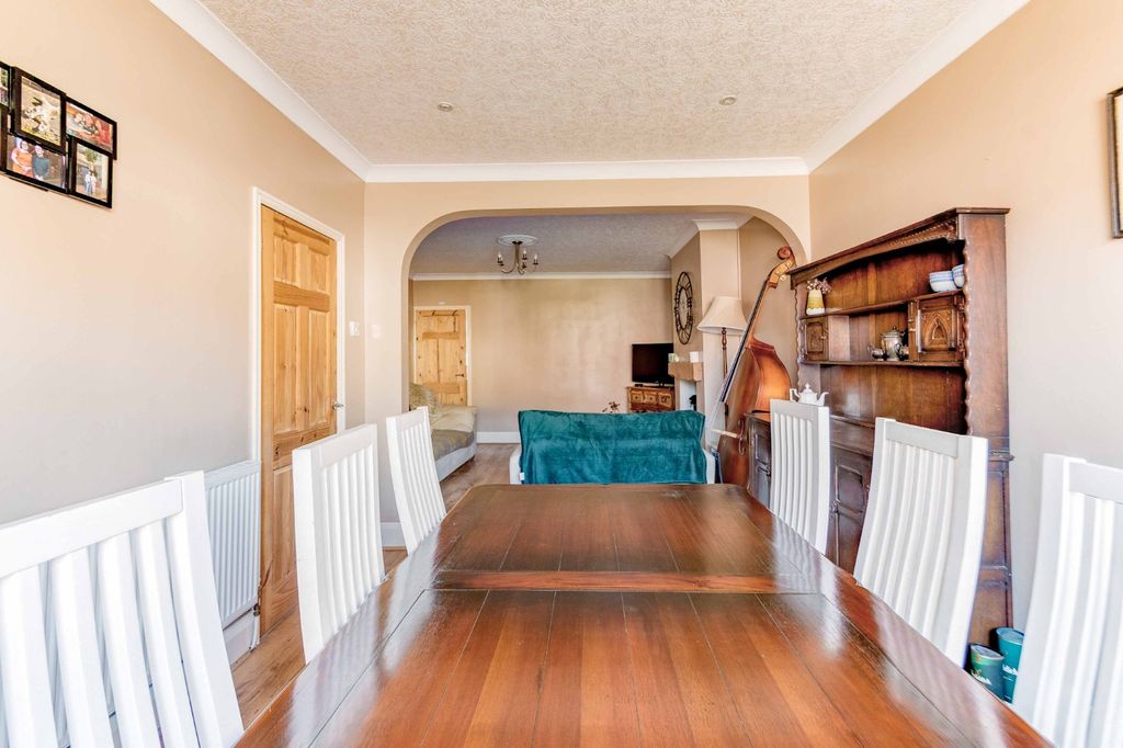 Property photo 2 of 19 Picture No. 07