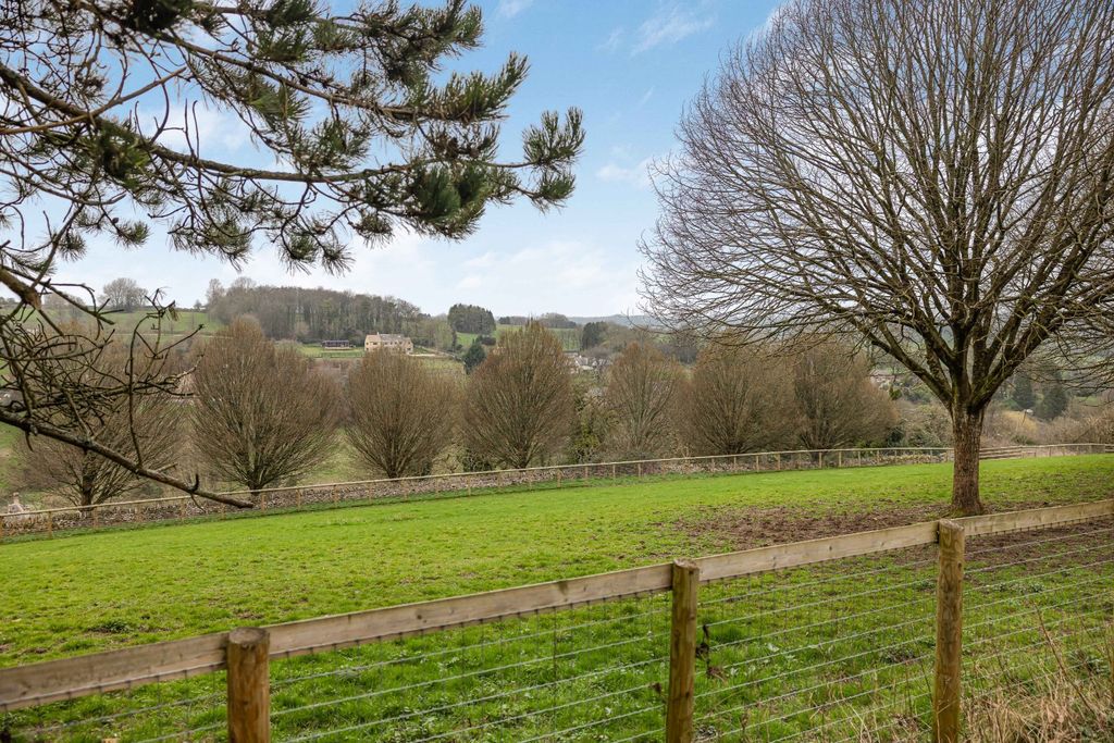 Property photo 3 of 23 Picture No. 26