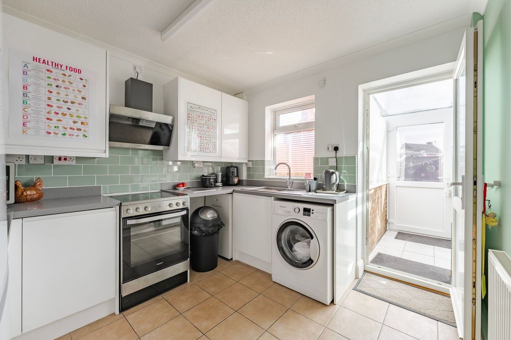Property photo 3 of 13