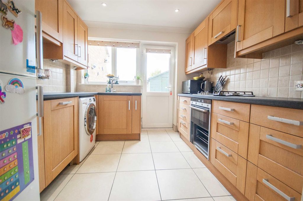 Property photo 3 of 15 K.Jpg