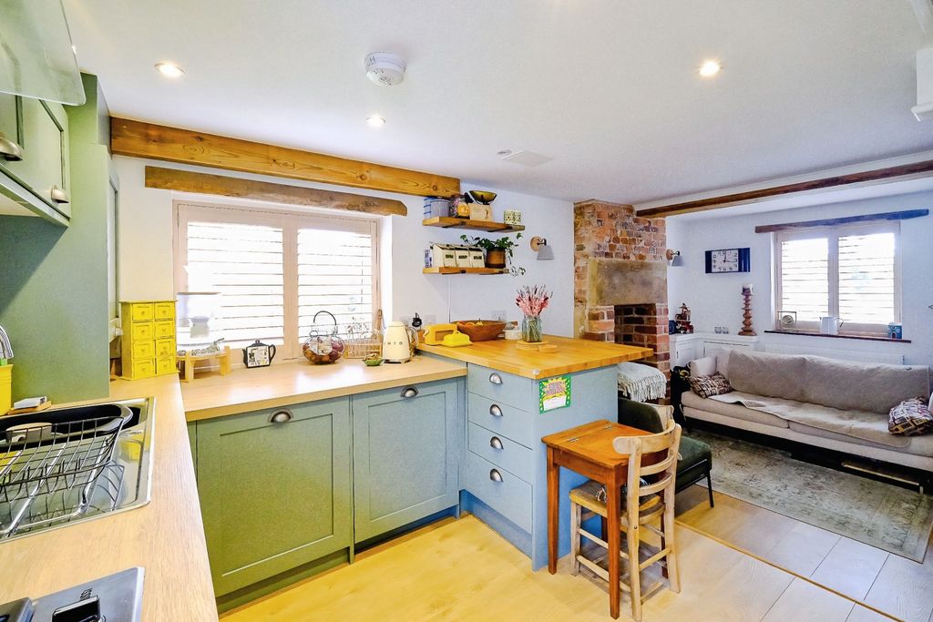 Property photo 3 of 10