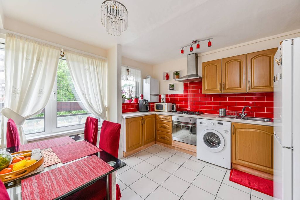 Property photo 1 of 9