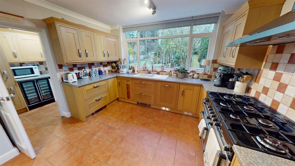 Property photo 3 of 53 St. Marys Avenue Kitchen
