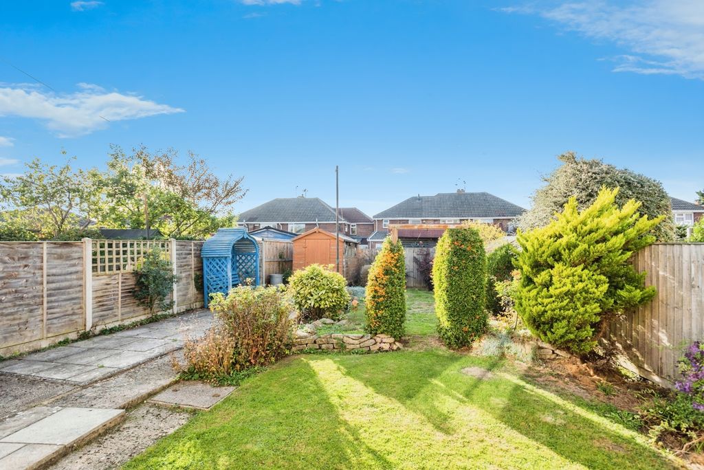 Property photo 2 of 17 Photo