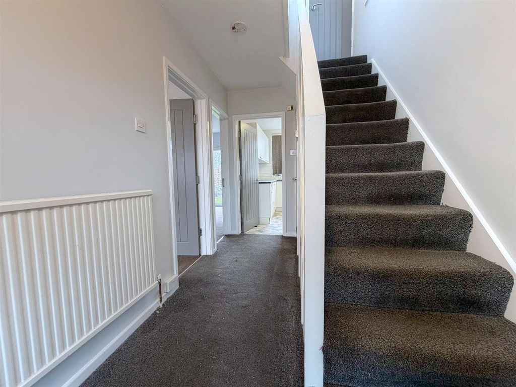 Property photo 2 of 16 Entrance Hallway.Jpg