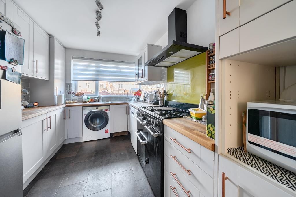 Property photo 2 of 19 Kitchen