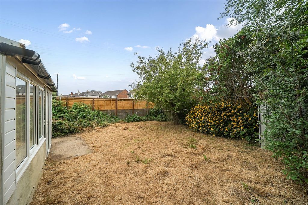 Property photo 2 of 18 1315179-14-685Bd3368Fd39.Jpg