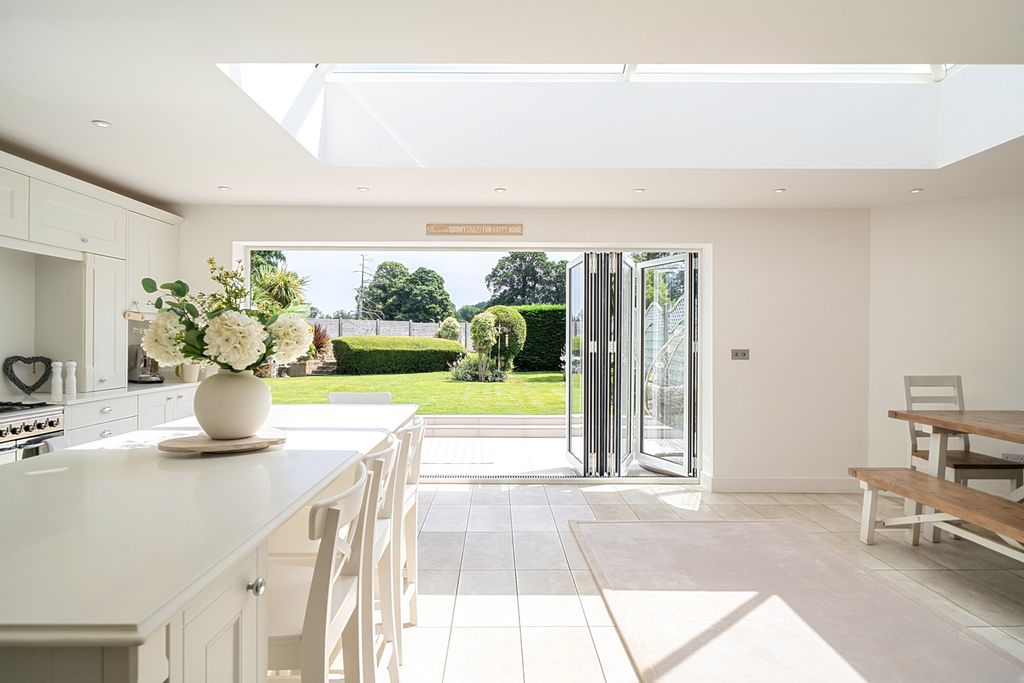 Property photo 3 of 34 1480584-9-6A3E765...