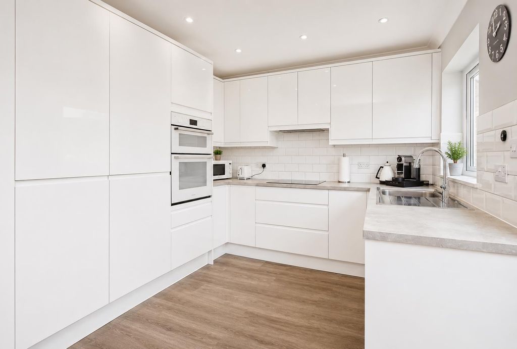 Property photo 1 of 13 Ea3Ab91A-c73c-4955-B960-5302613Df36F.Png