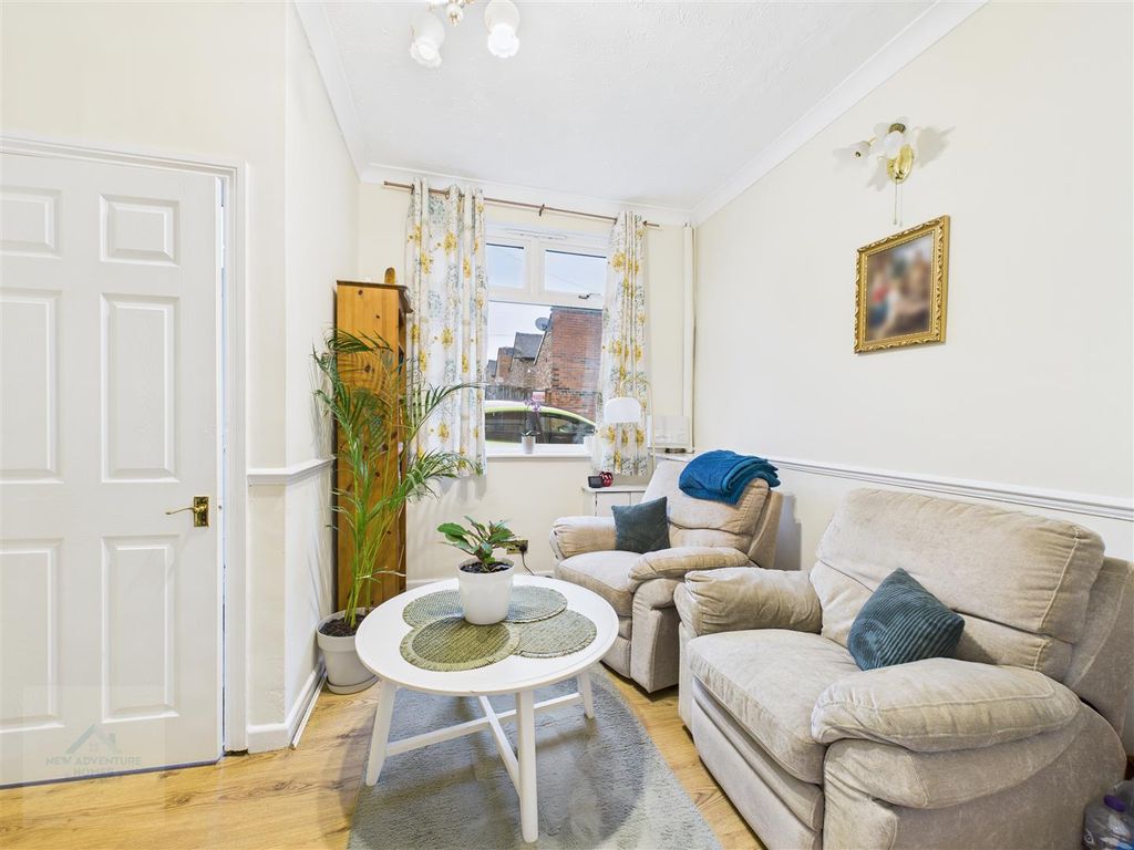 Property photo 2 of 14 Living Room