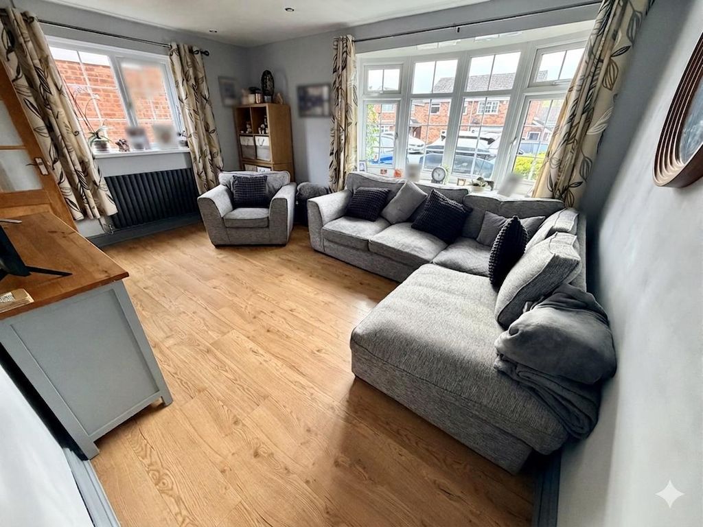 Property photo 3 of 13 Img_1623.Png