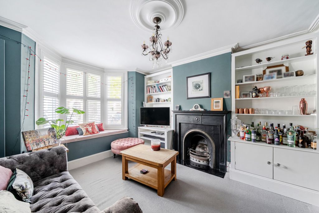 Property photo 2 of 15 Sitting Room