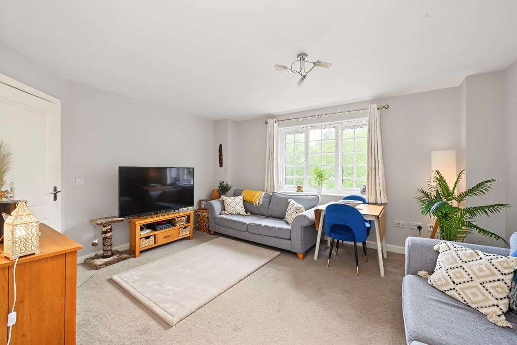 Property photo 3 of 10 5301592