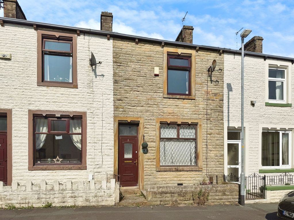 Property photo 1 of 3