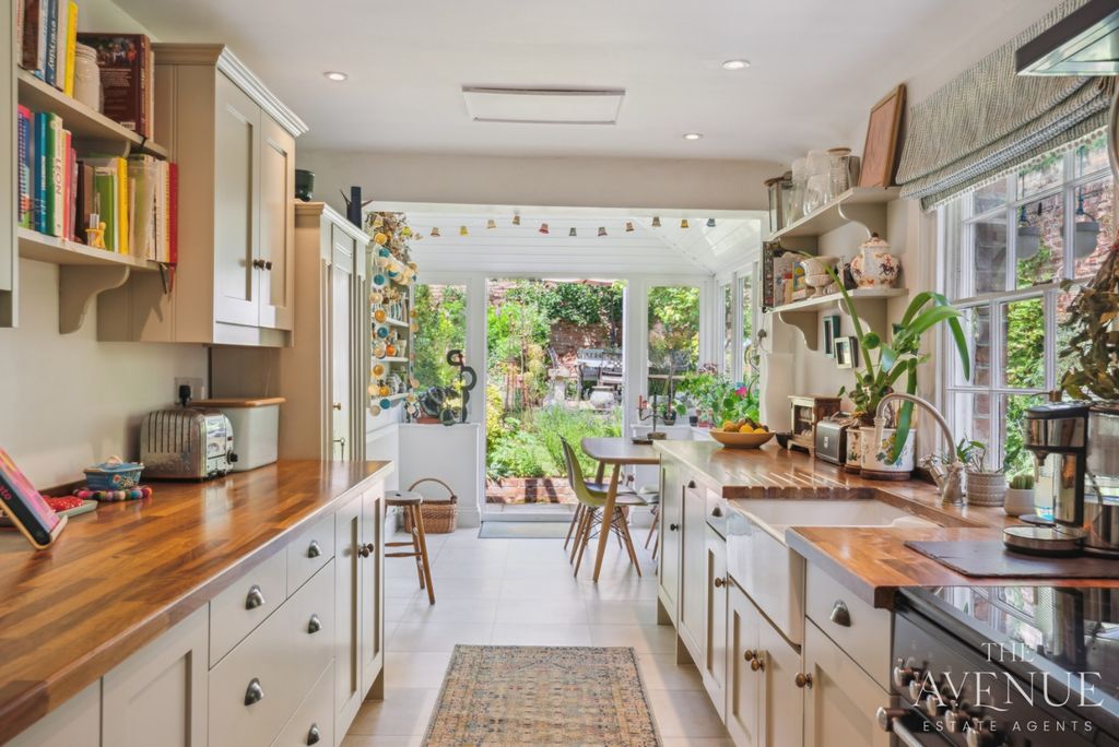 Property photo 1 of 18 4259634