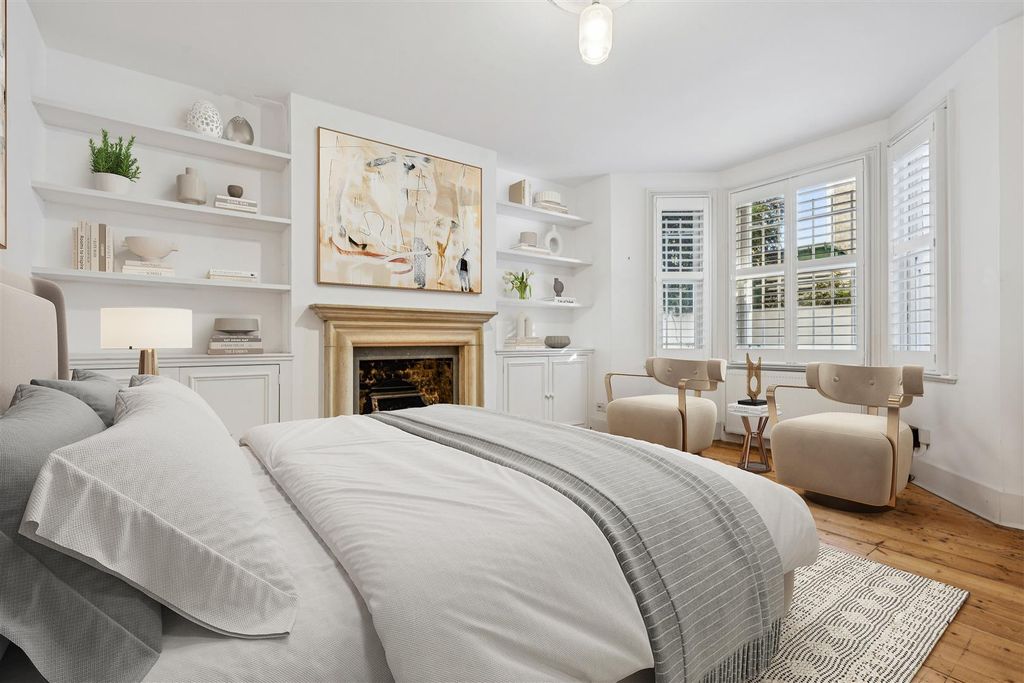 Property photo 3 of 10 Westcroft Square, W6 - For Sale