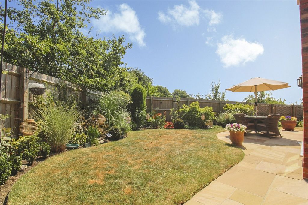 Property photo 2 of 23 Picture No. 01
