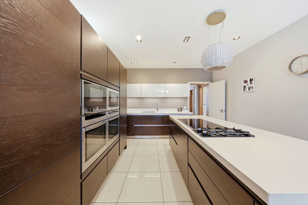 Additional image 10 of 7 bed semi-detached house for saleBroom Lane, Salford M7