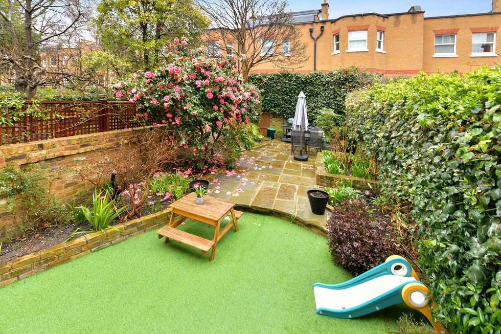 Property photo 1 of 23 Image