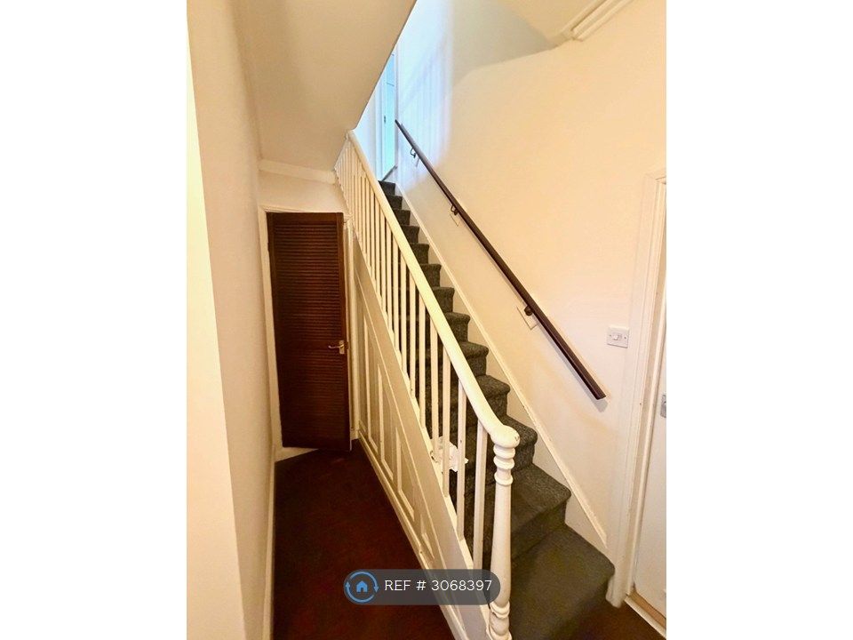 Property photo 2 of 29