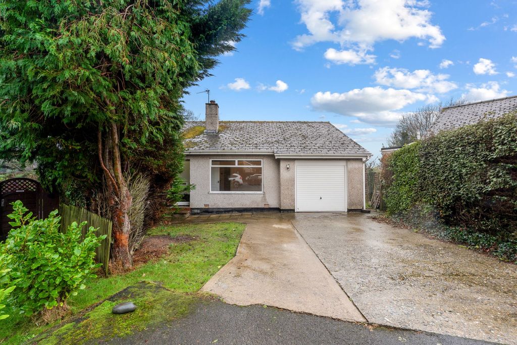 Property photo 1 of 20