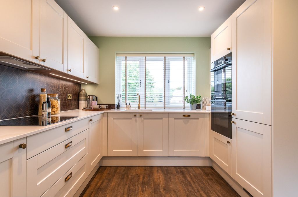 Property photo 3 of 14 The Eastwell