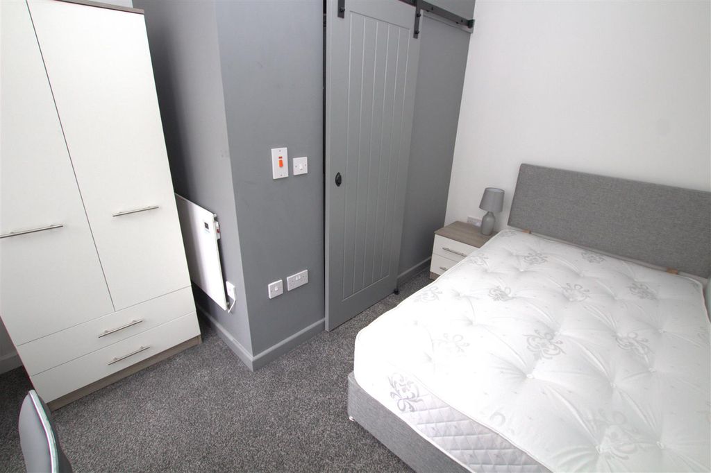 Property photo 3 of 12 Room 1 From Door .Jpg