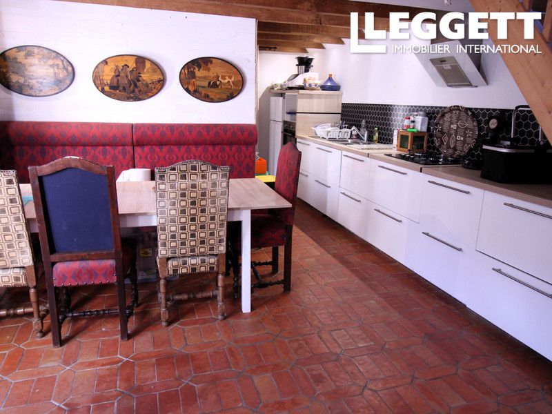 Property photo 3 of 10