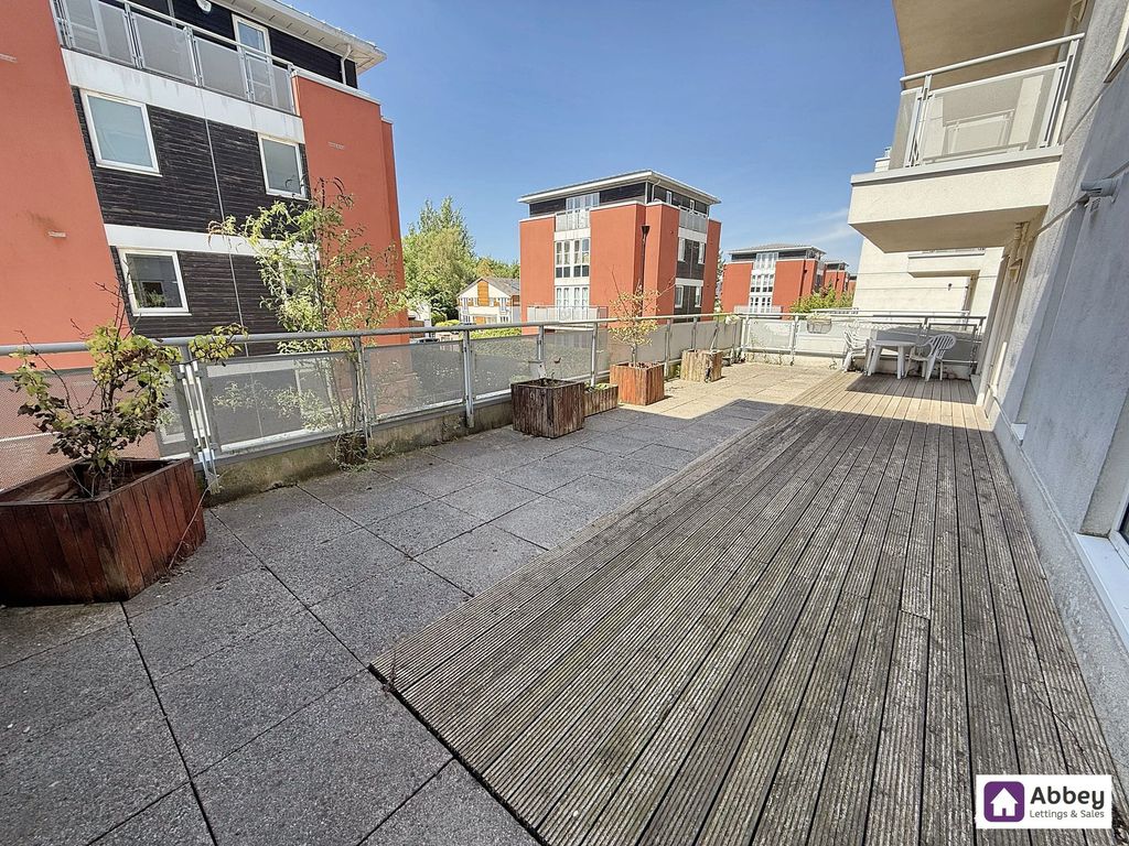 Property photo 2 of 11 Large Balcony