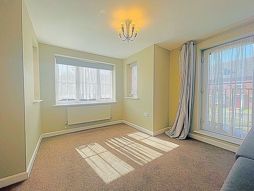Property photo 3 of 10 Image