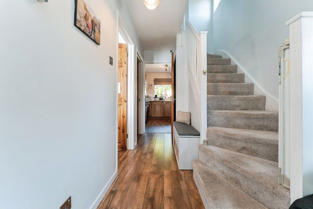 Property photo 2 of 30 Pbox-Img.Jpg