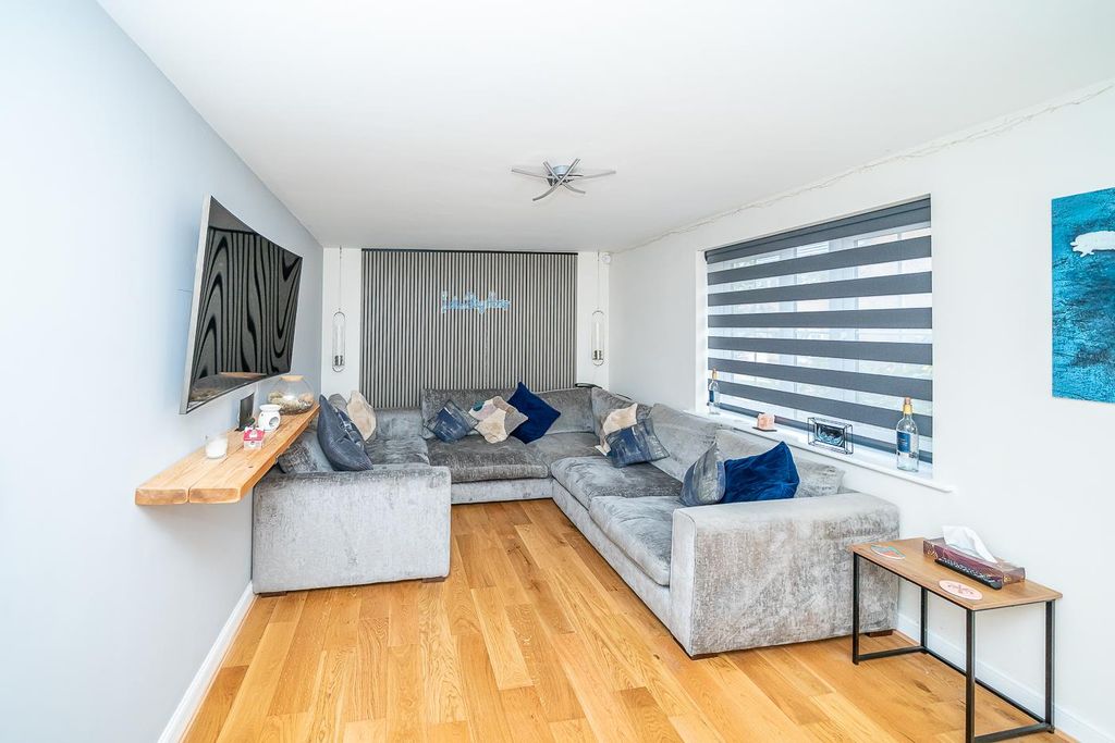 Property photo 3 of 30 Webbs-26.Jpg