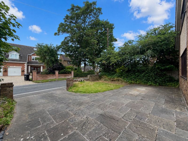 Property photo 3 of 20 Frontage