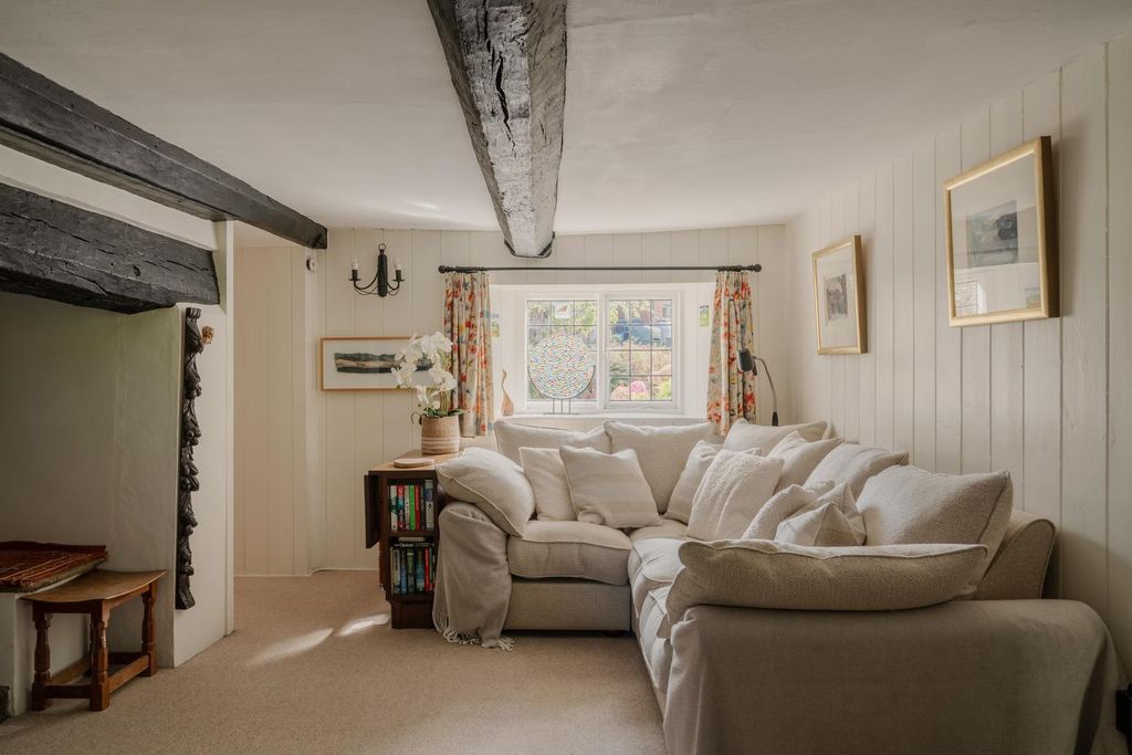 Property photo 2 of 37