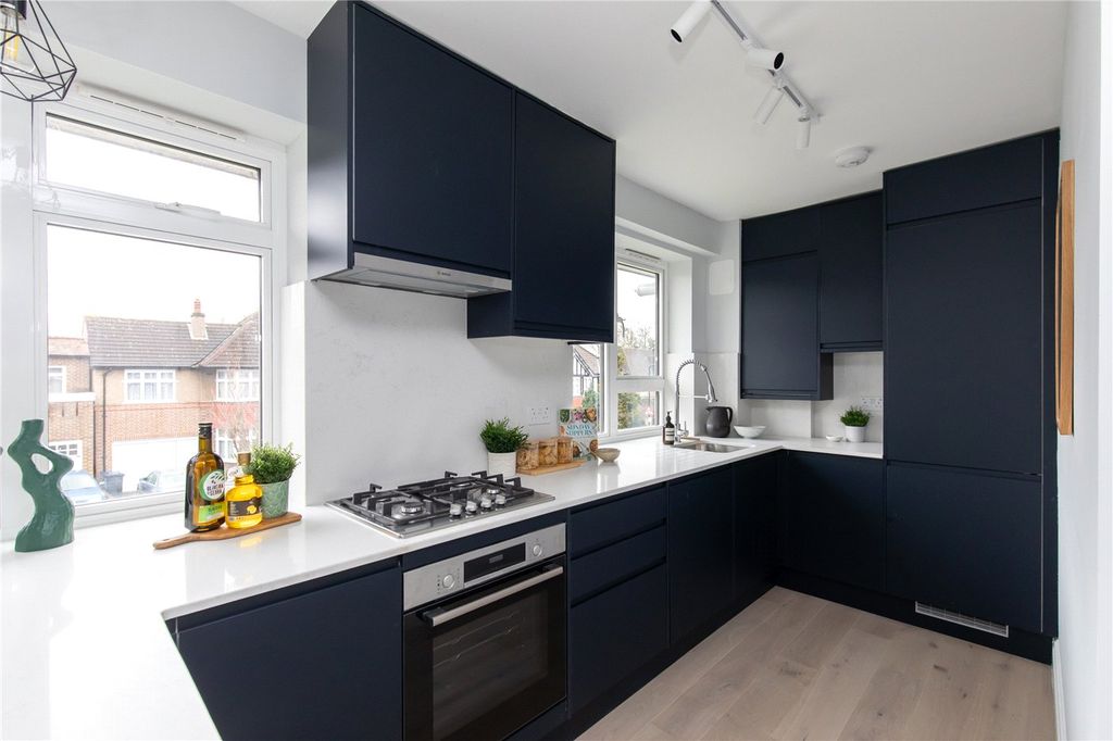 Property photo 2 of 16 Picture No. 04