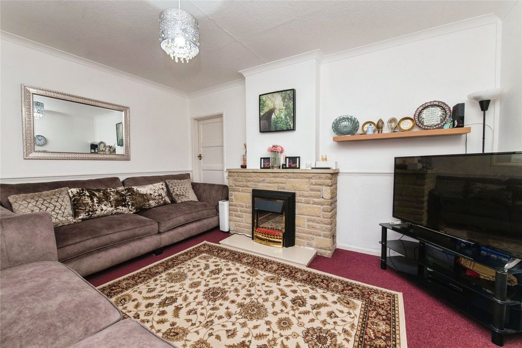 Property photo 2 of 16 Picture No. 15