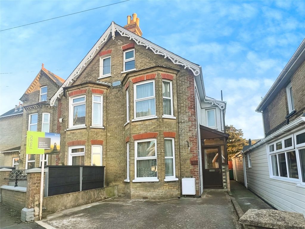 Property photo 1 of 12 Picture No. 04