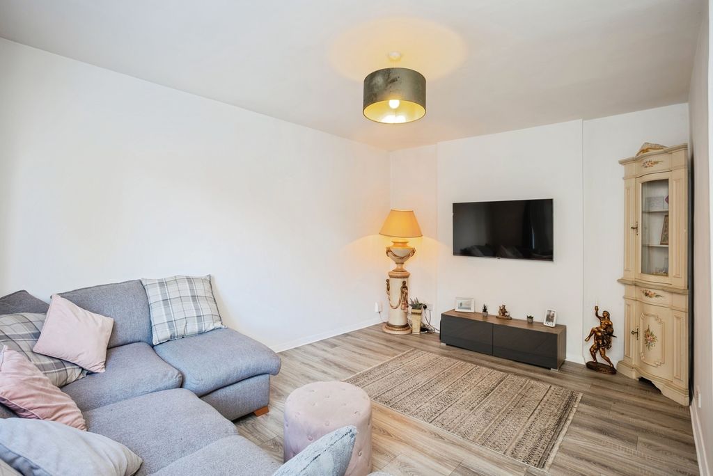 Property photo 2 of 18 Pbox-Img.Jpg