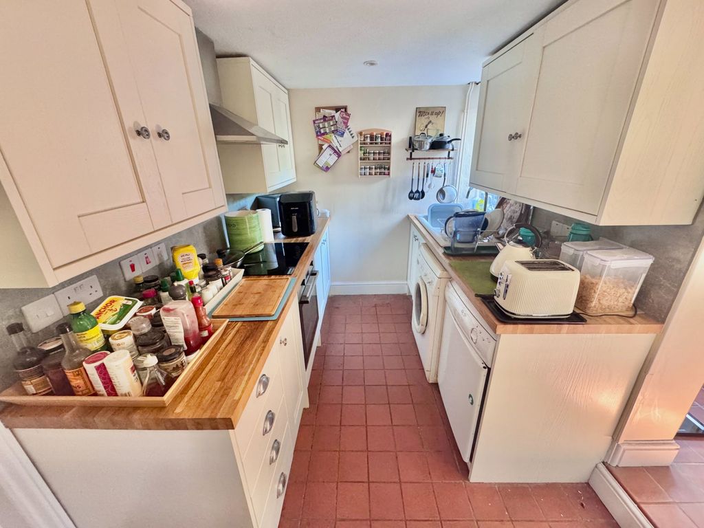 Property photo 3 of 20