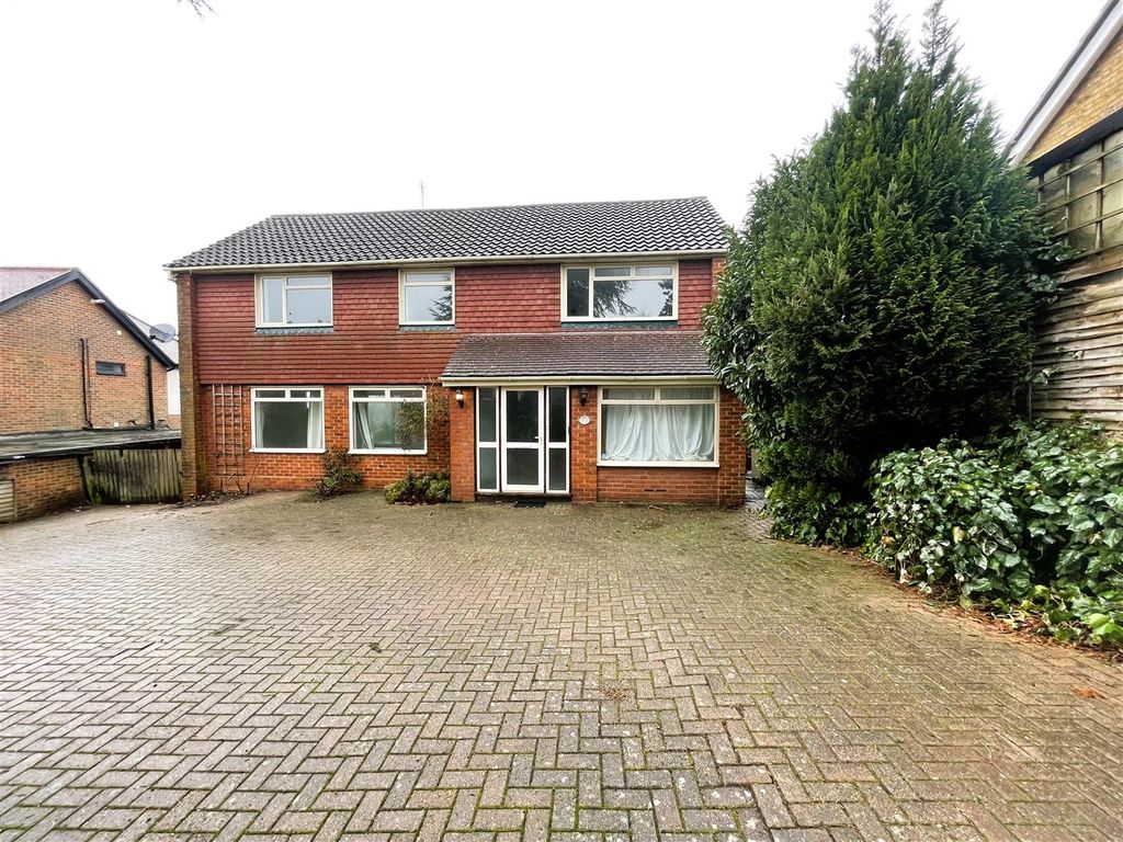 Property photo 1 of 8