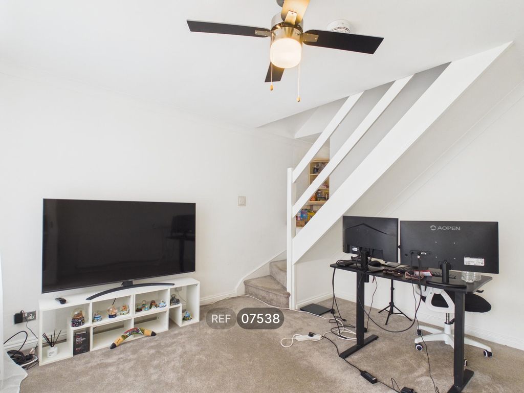 Property photo 2 of 14 Living Room