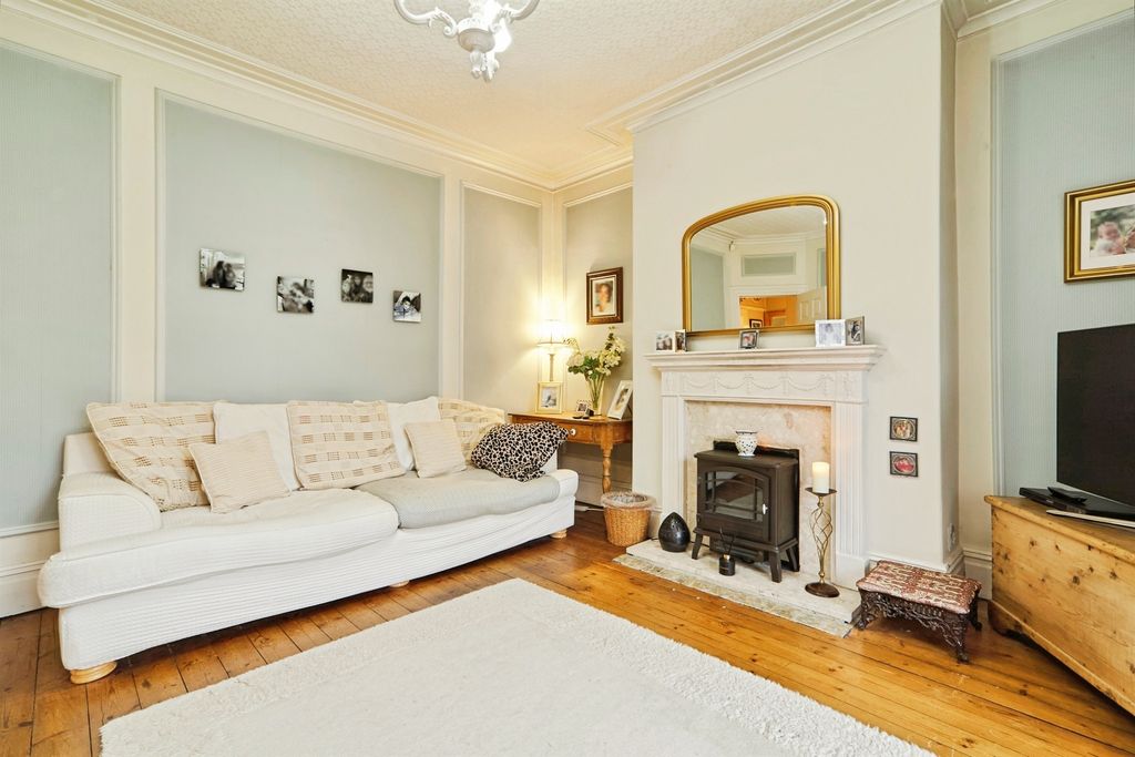 Property photo 2 of 24