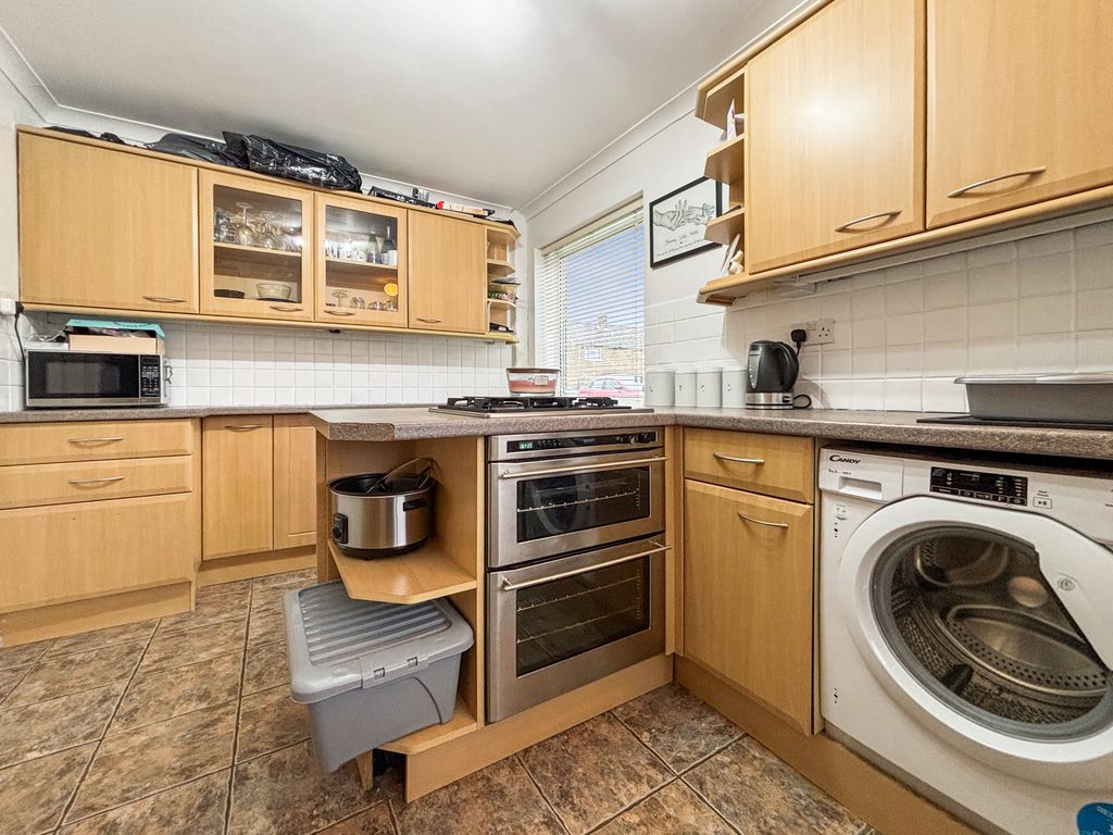 Property photo 3 of 11 Picture No. 12