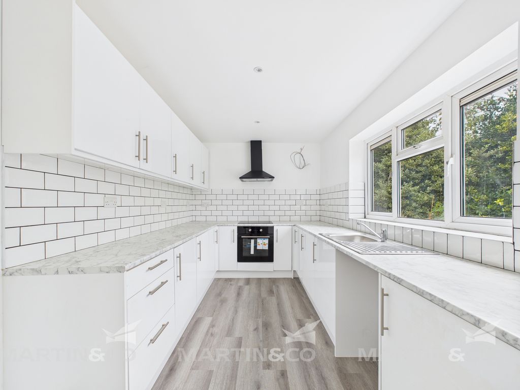 Property photo 1 of 7 Cam02406G0-Pr0508-Still002