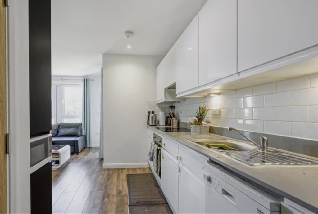 Property photo 3 of 6