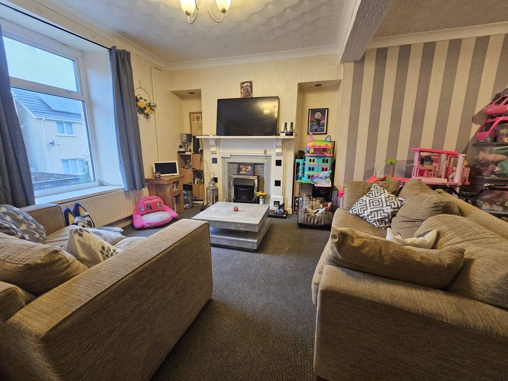 Property photo 2 of 10 Not Specified