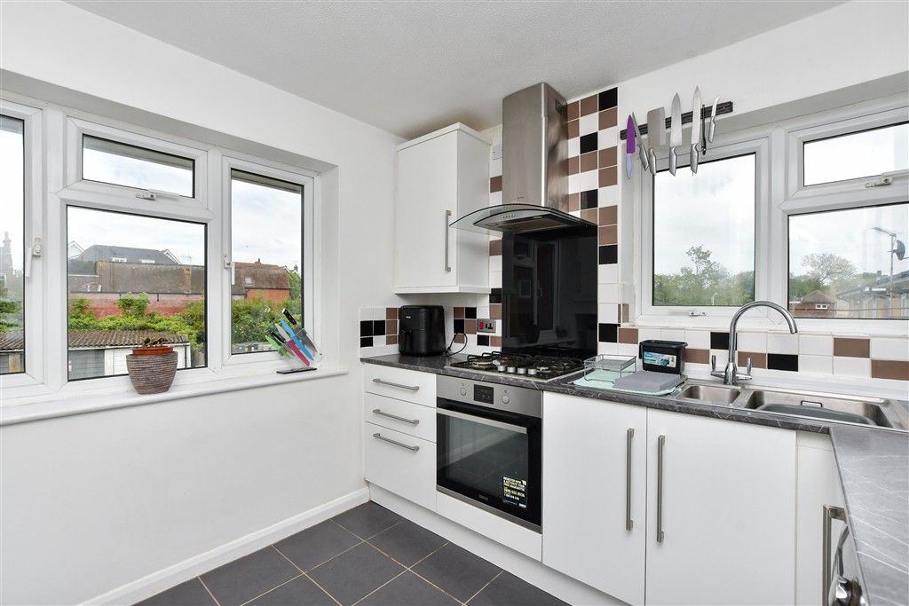 Property photo 2 of 12 Kitchen