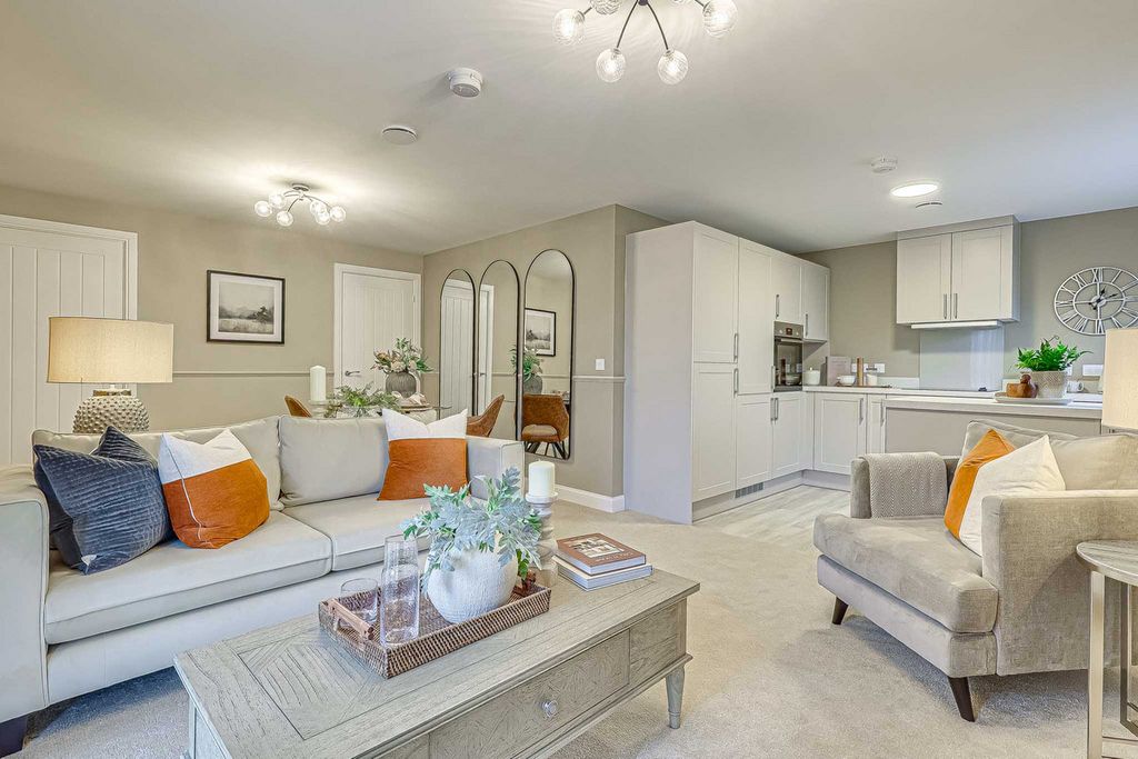 Property photo 2 of 43